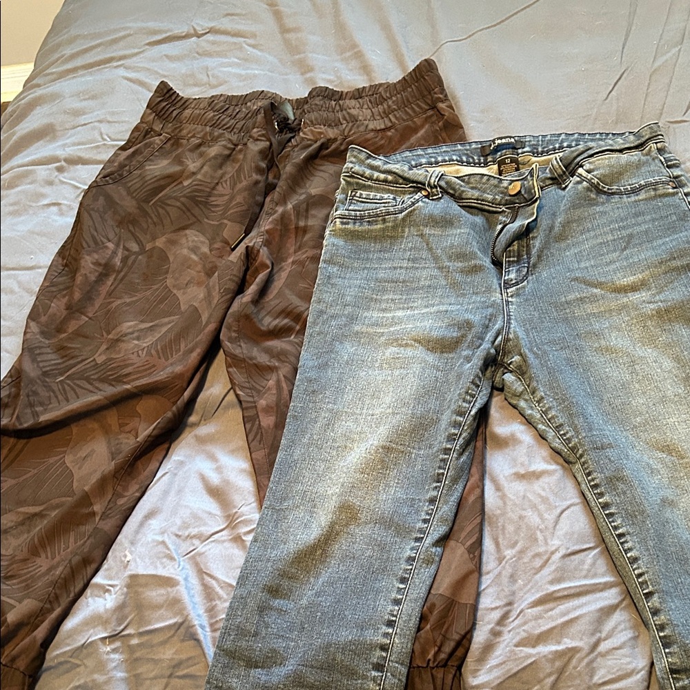 BOGO Bundle capris- denim and Kyodan